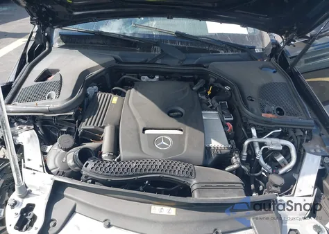 2019 Mercedes-Benz E 300 4Matic z USA, uszkodzony, nr VIN WDDZF4KB0KA517748